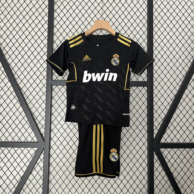 Kit Infantil Real Madrid I 2011/12 - Retrô | Futmantos