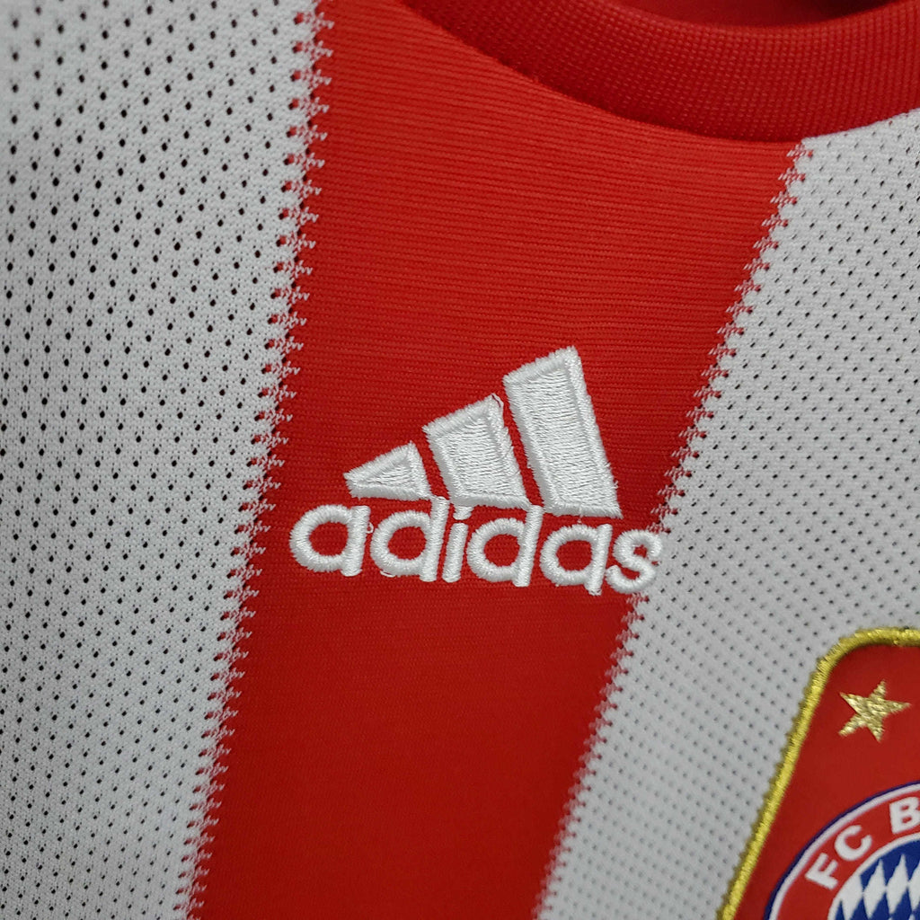 Camisa Bayern de Munique Retrô 2010/2011 Vermelha e Branca - | Futmantos