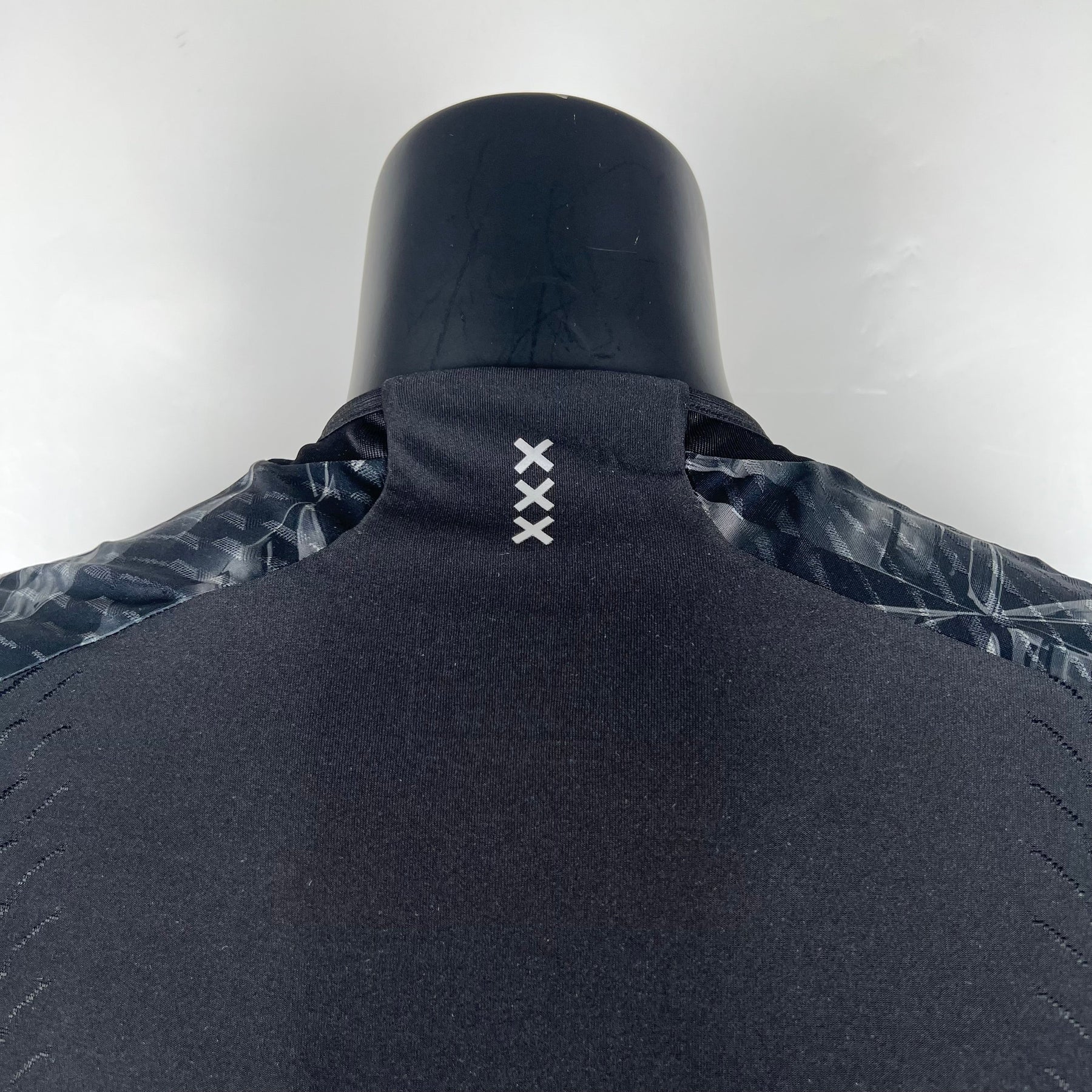 Camisa III Ajax Preta 2023/2024 – Versão Jogador