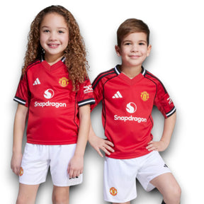 Conjunto Infantil Manchester United I 2025/26 | Futmantos