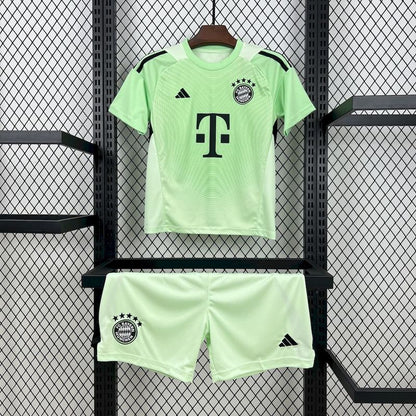 Kit Infantil Bayern de Munique Goleiro 2025/26 | Futmantos