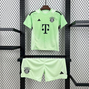 Conjunto Infantil Bayern de Munique Goleiro 2025/26 | Futmantos