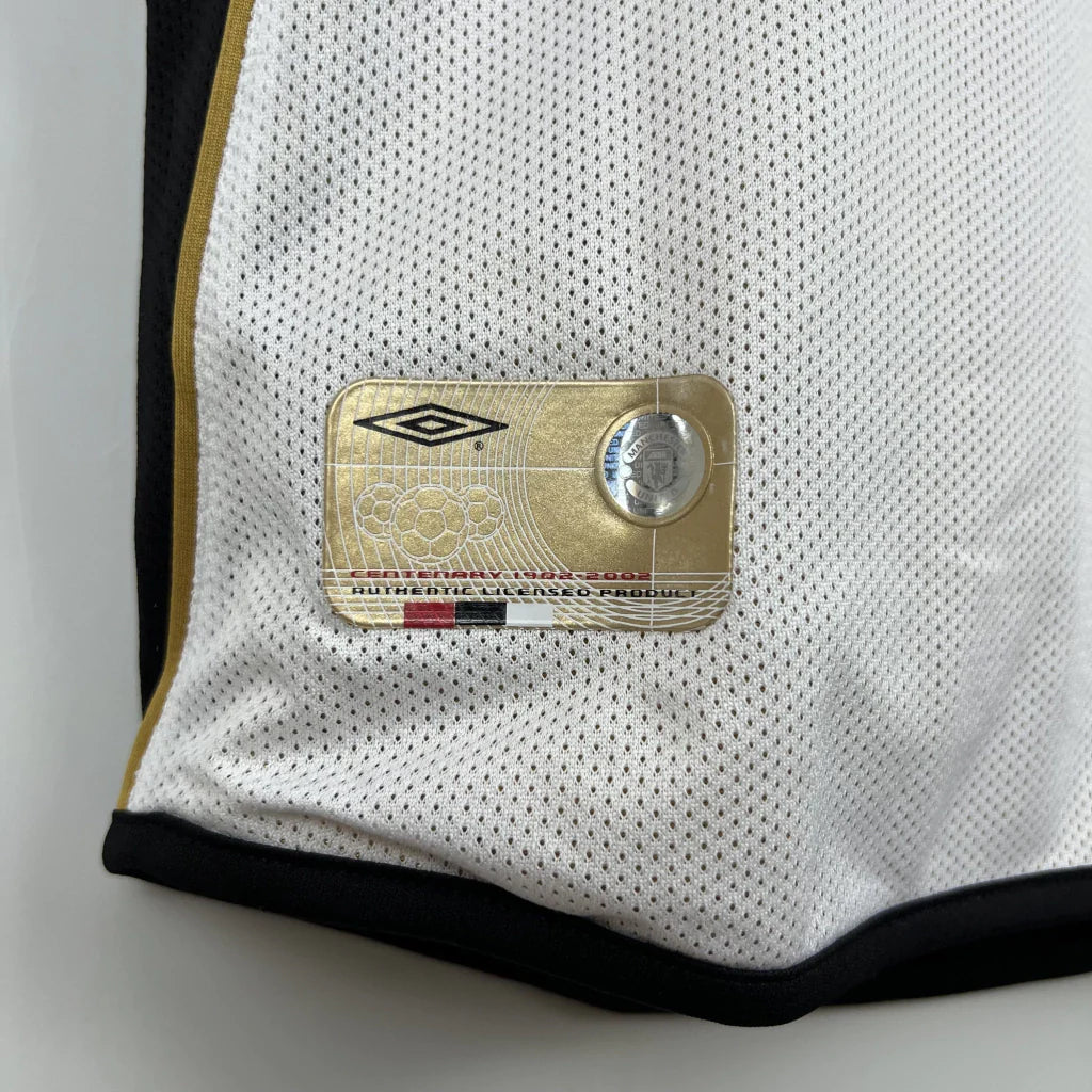 Camisa Manchester United 01/02 Modelo Retrô 100 Anos Masculina- Braca e preta, Dourada e Preta Dupla Face | Futmantos